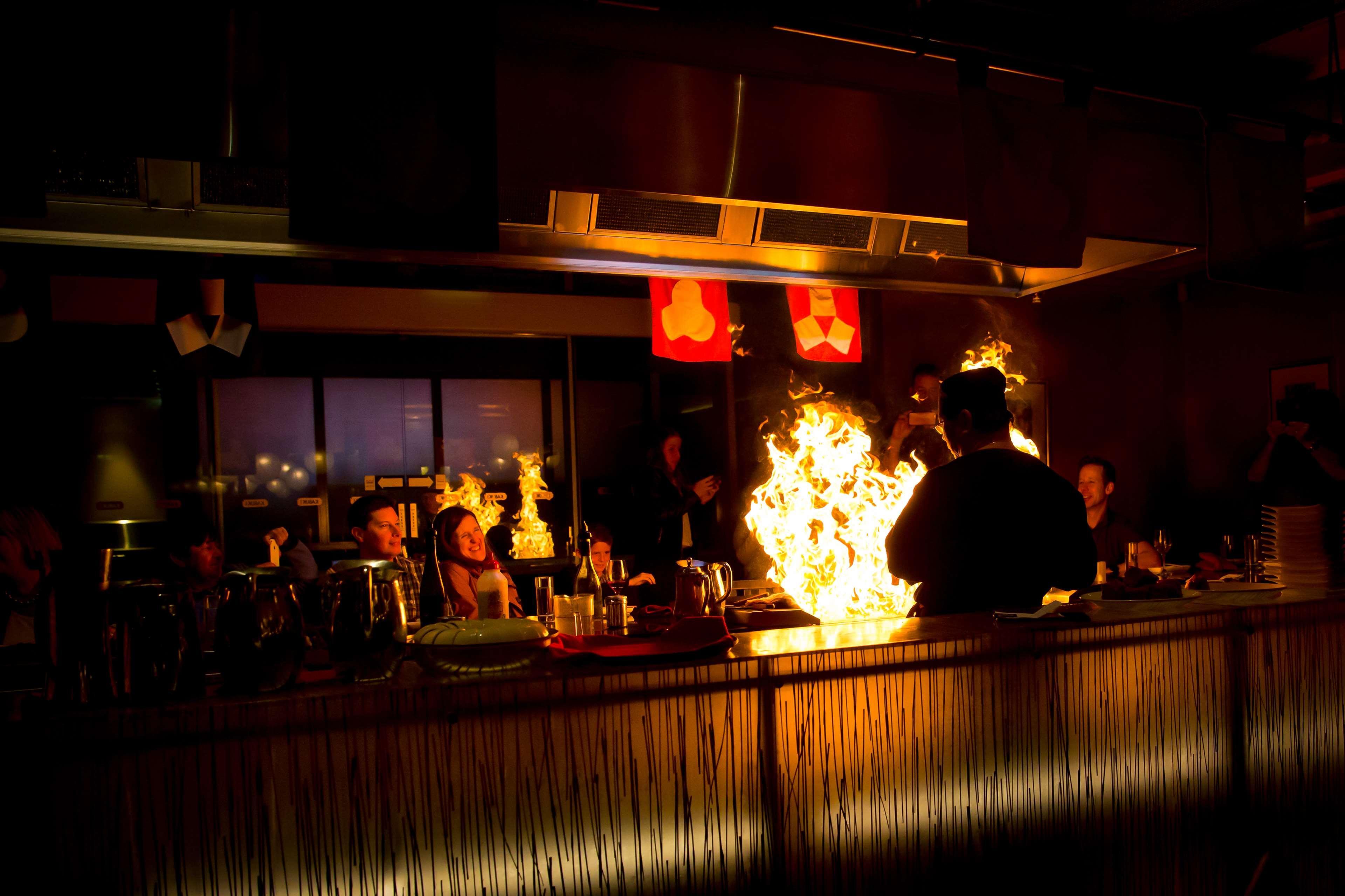 فندق ستامفورد بلازا بريسبان بريزبين المظهر الخارجي الصورة Flaming Drinky