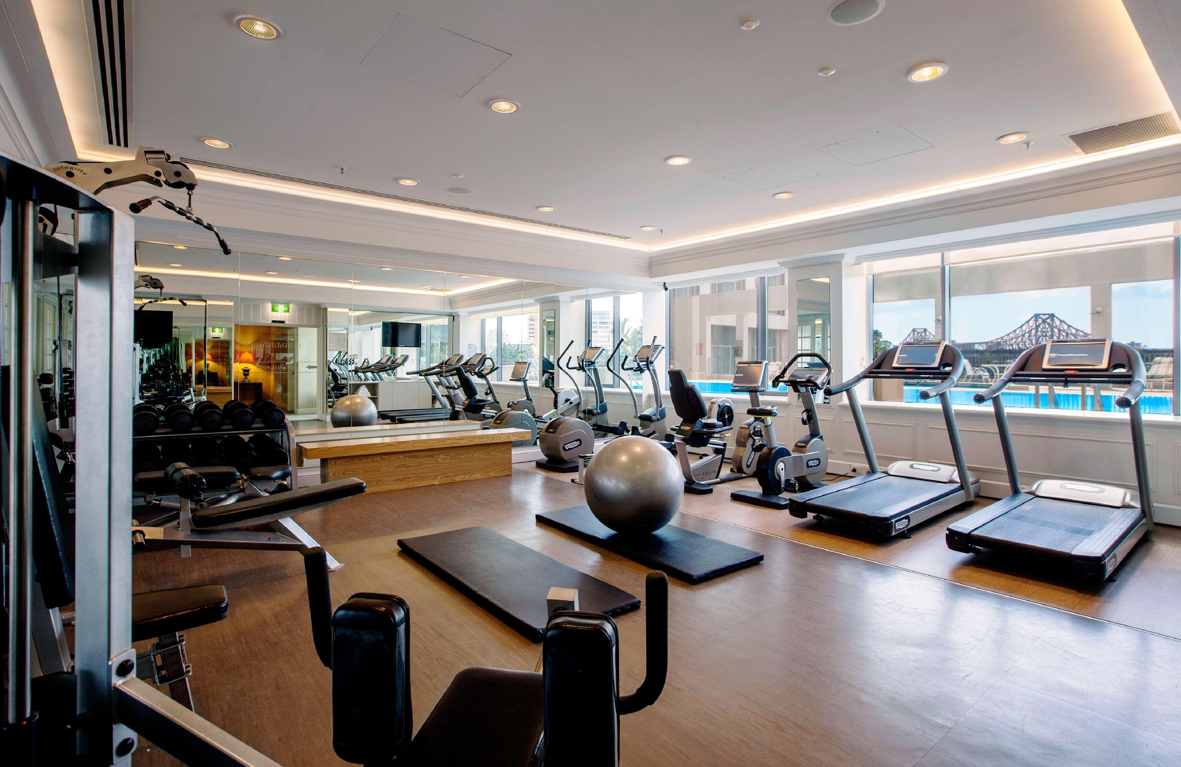 فندق ستامفورد بلازا بريسبان بريزبين المظهر الخارجي الصورة The gym at the Mandarin Oriental, London